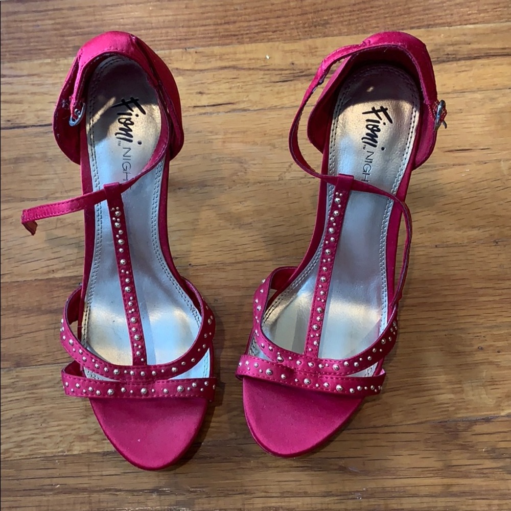 Sexy red heels